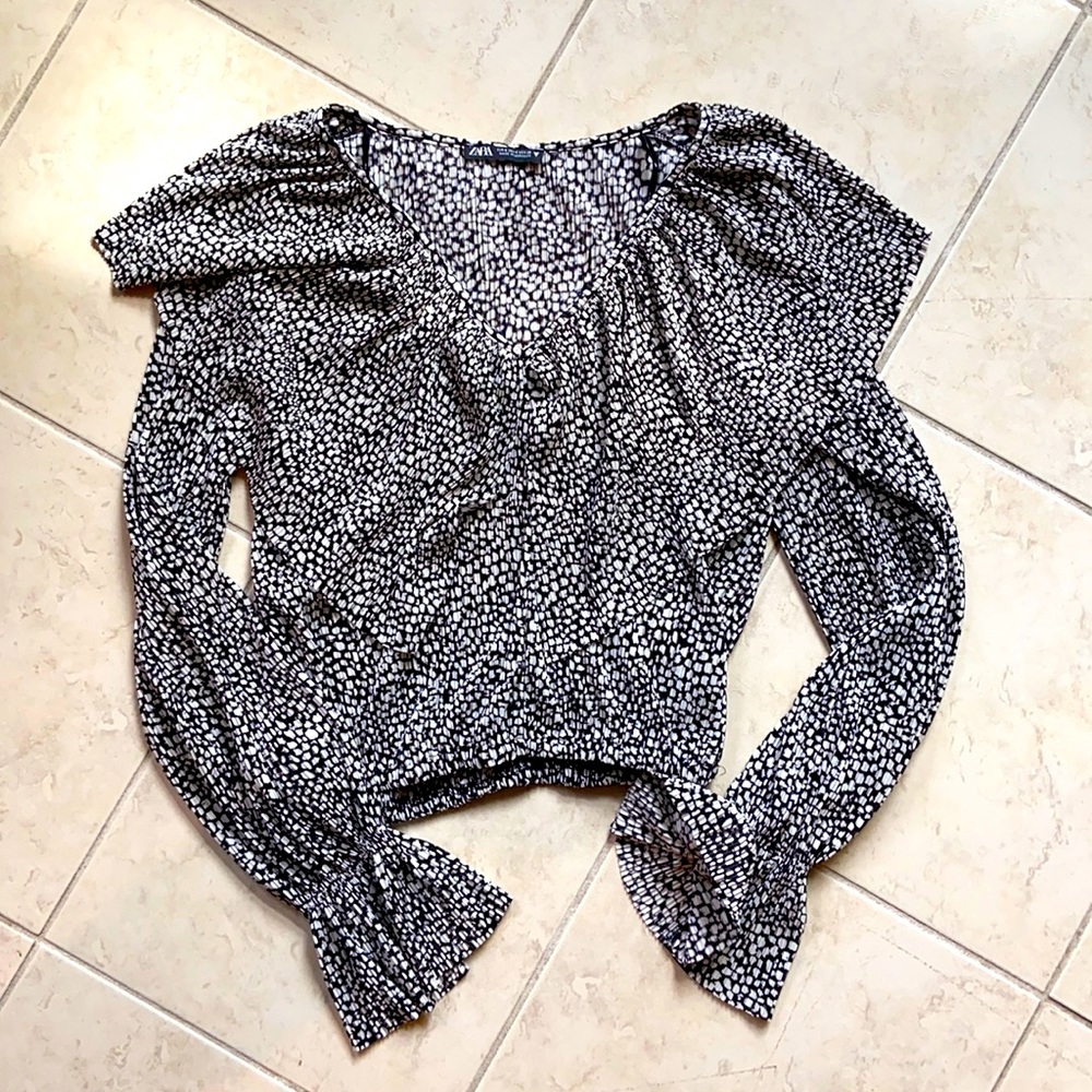 ZARA Long Sleeve Cropped Shirt